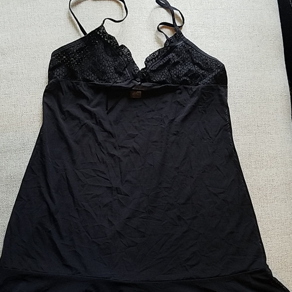 VS Black slip